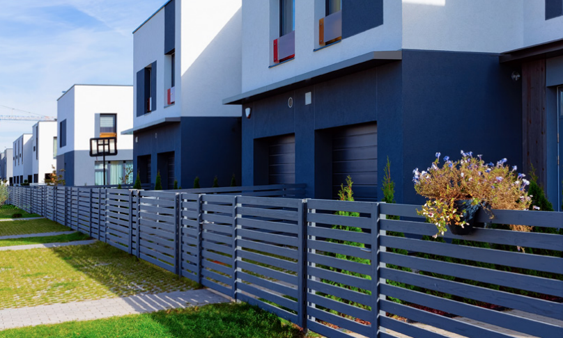 Aluminium omheining geplaatst bij woning